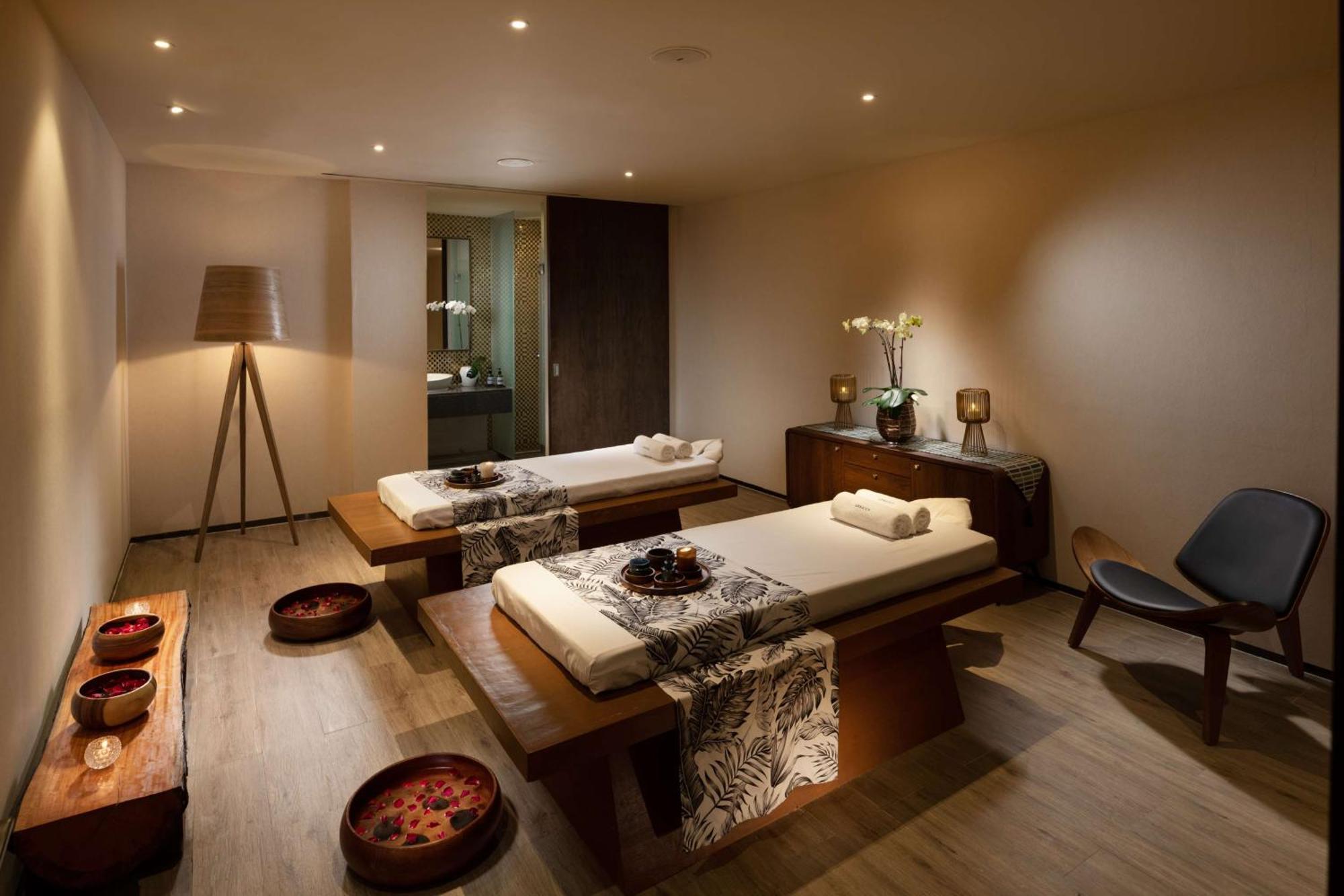 Hilton Clark Sun Valley Resort Clark Field Ngoại thất bức ảnh