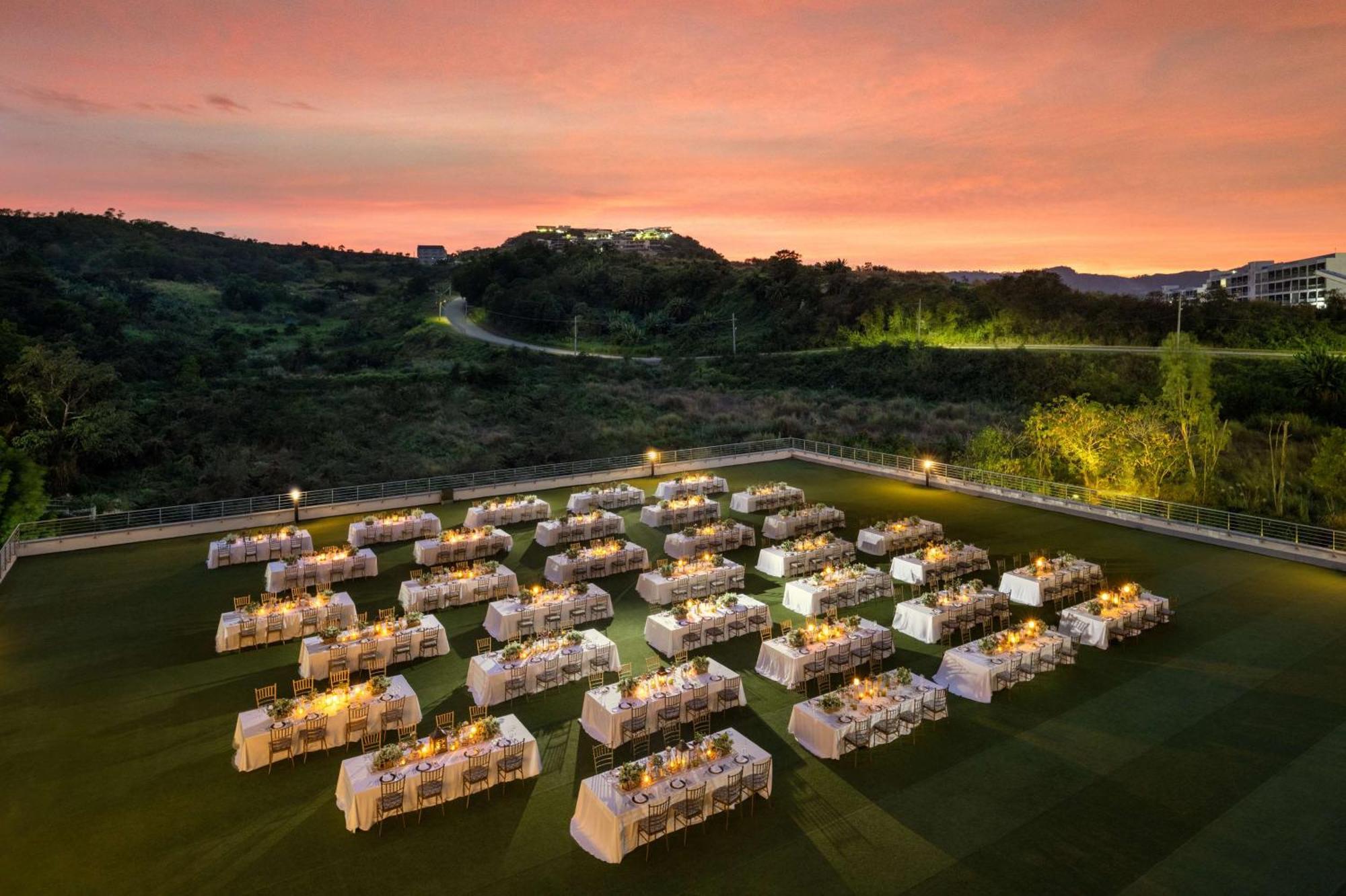 Hilton Clark Sun Valley Resort Clark Field Ngoại thất bức ảnh