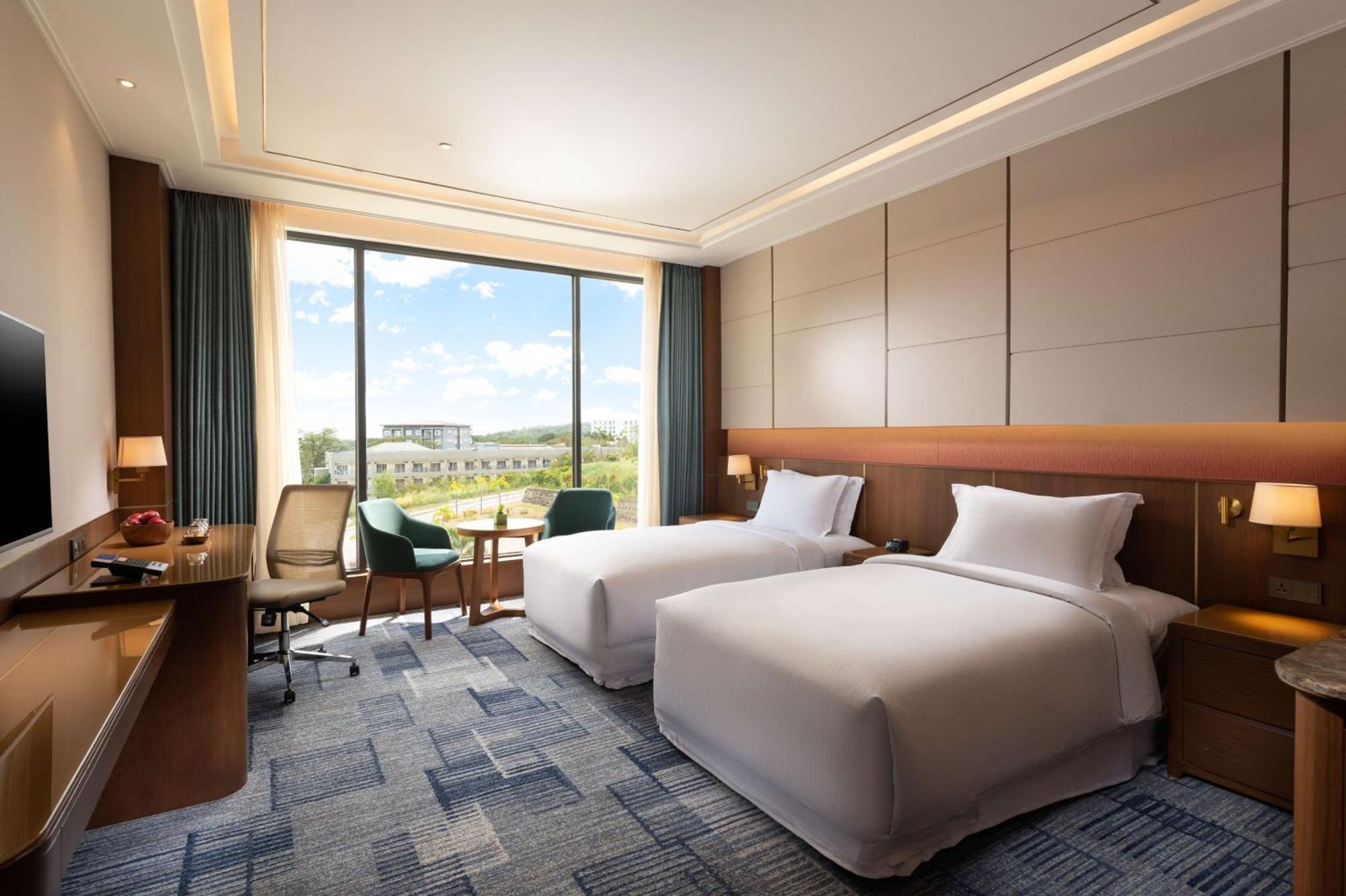 Hilton Clark Sun Valley Resort Clark Field Ngoại thất bức ảnh