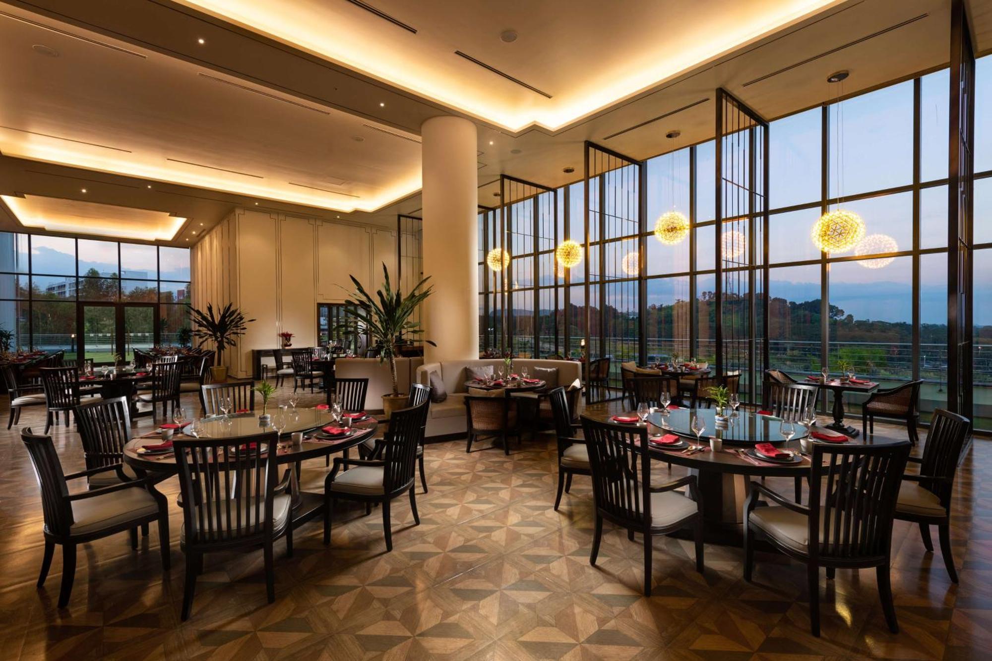 Hilton Clark Sun Valley Resort Clark Field Ngoại thất bức ảnh