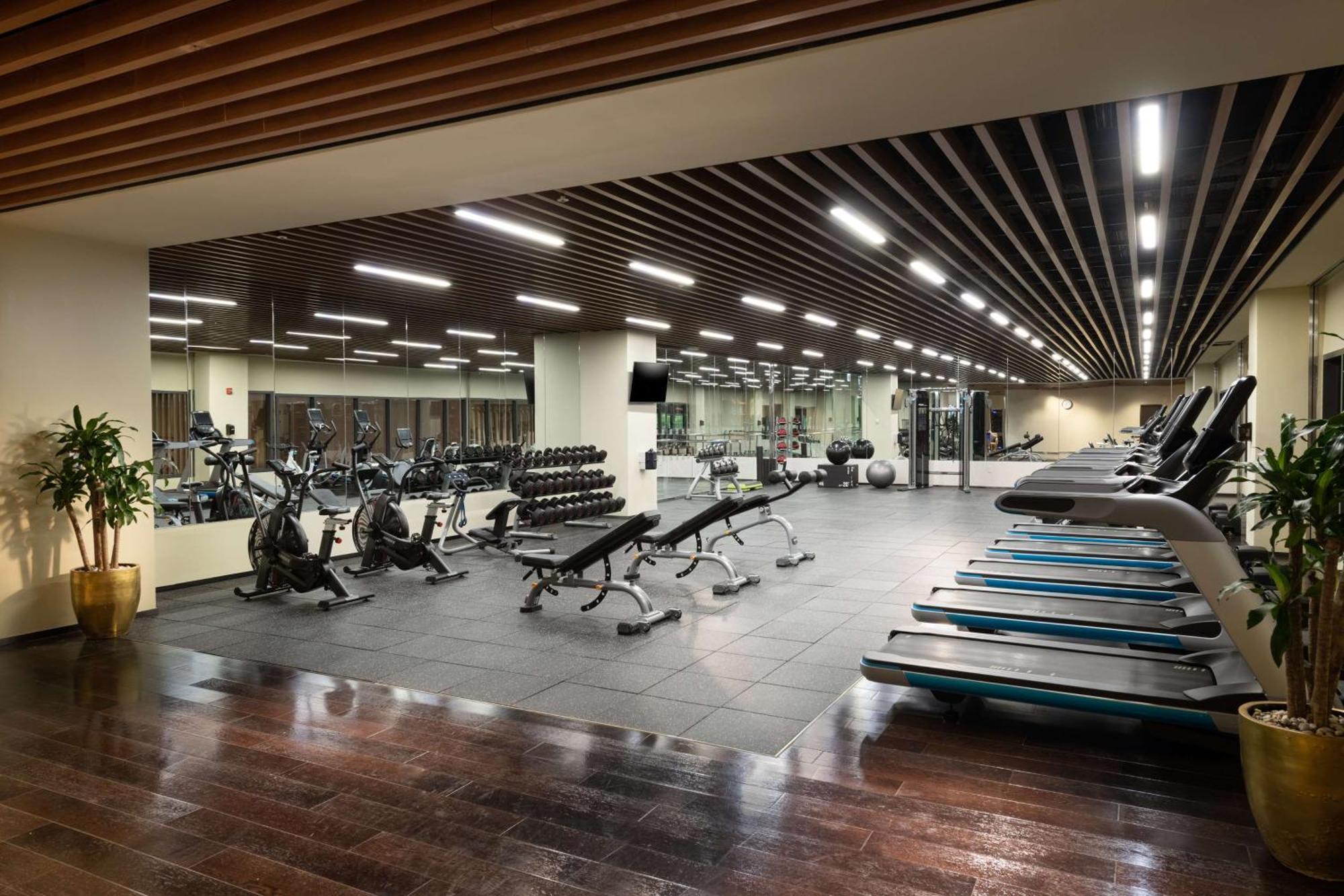 Hilton Clark Sun Valley Resort Clark Field Ngoại thất bức ảnh